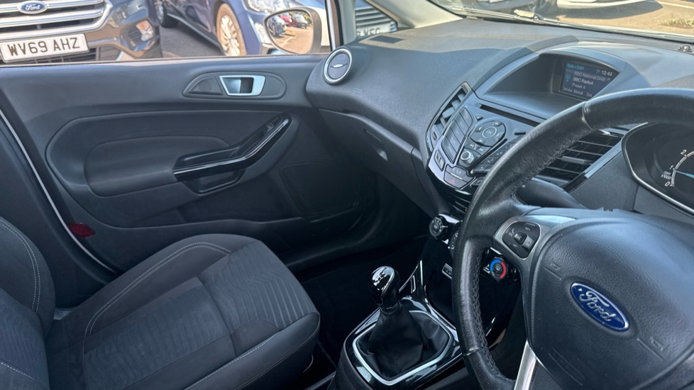 Ford Fiesta 1.0 Zetec 5dr Petrol Hatchback - Image 14