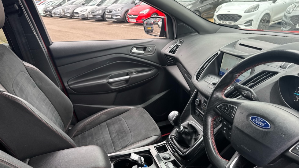 Ford Kuga 1.5 TDCi ST-Line 5dr 2WD Diesel Estate - Image 14