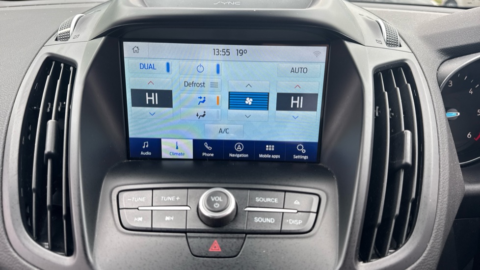 Ford Kuga 1.5 TDCi ST-Line 5dr 2WD Diesel Estate - Image 36