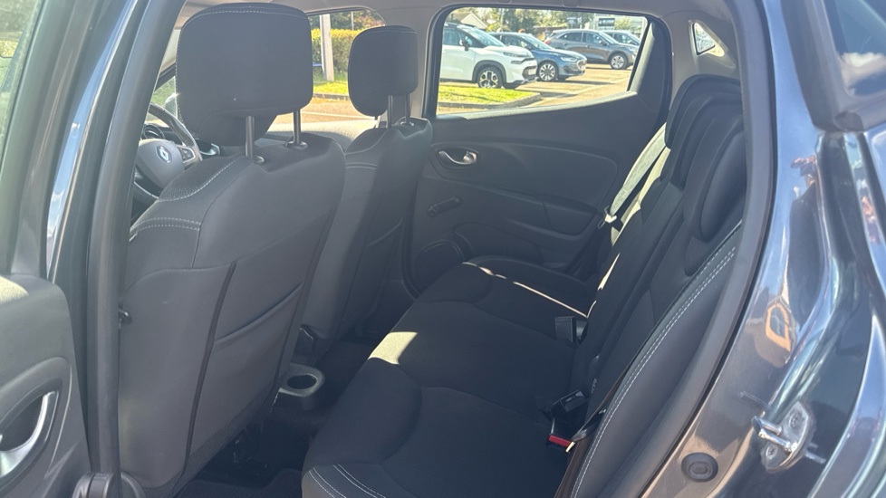 Renault Clio 0.9 TCE 90 Dynamique Nav 5dr Petrol Hatchback - Image 16