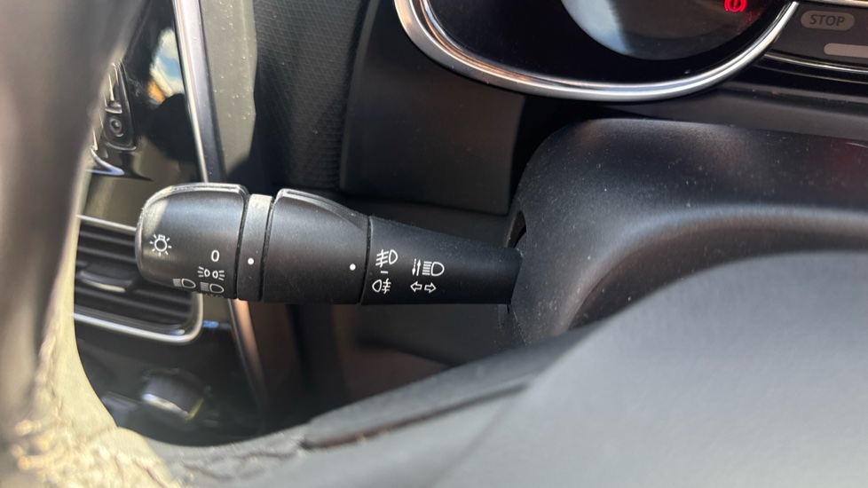 Renault Clio 0.9 TCE 90 Dynamique Nav 5dr Petrol Hatchback - Image 33