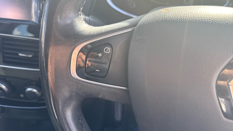 Renault Clio 0.9 TCE 90 Dynamique Nav 5dr Petrol Hatchback - Image 34