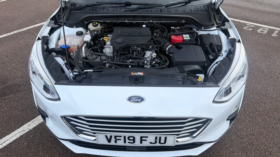 Ford Focus 1.0 EcoBoost 125 Zetec 5dr Petrol Hatchback - Image 8