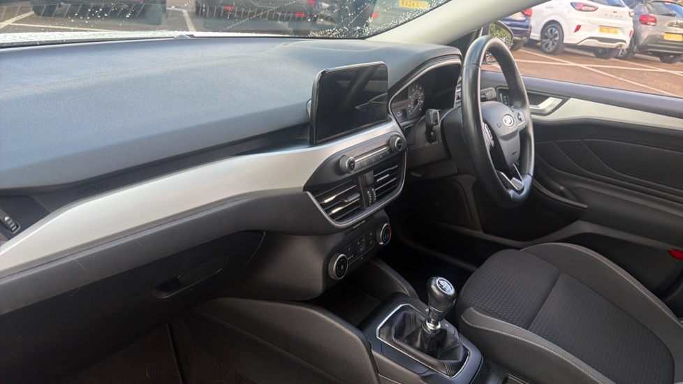Ford Focus 1.0 EcoBoost 125 Zetec 5dr Petrol Hatchback - Image 9