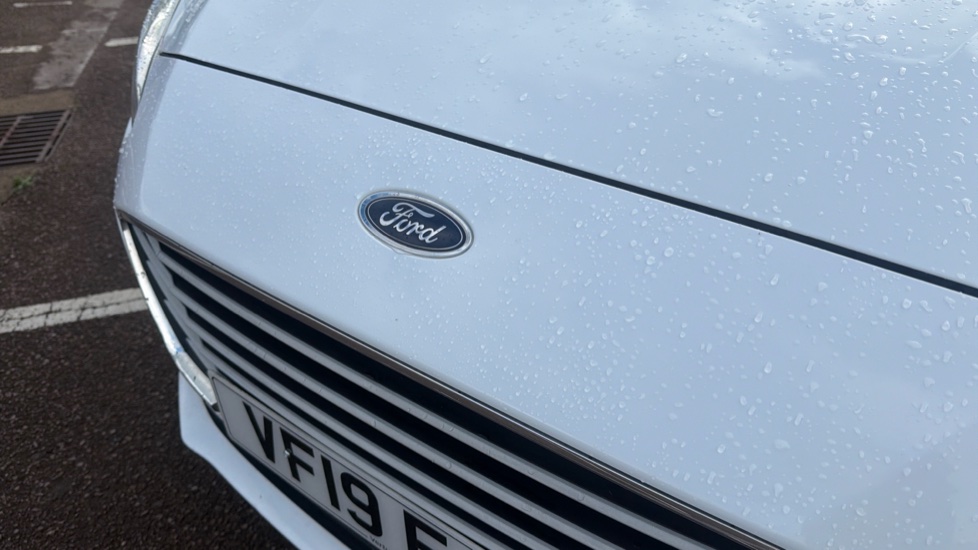 Ford Focus 1.0 EcoBoost 125 Zetec 5dr Petrol Hatchback - Image 26