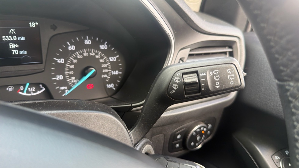 Ford Focus 1.0 EcoBoost 125 Zetec 5dr Petrol Hatchback - Image 37
