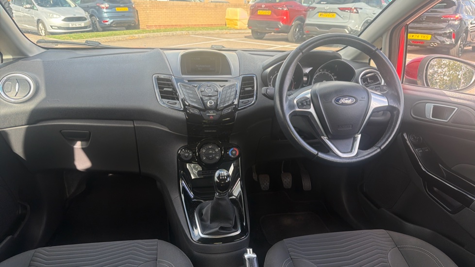 Ford Fiesta 1.25 82 Zetec 5dr Petrol Hatchback - Image 10
