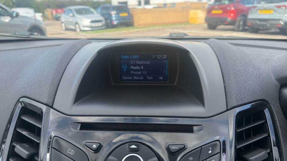Ford Fiesta 1.25 82 Zetec 5dr Petrol Hatchback - Image 12