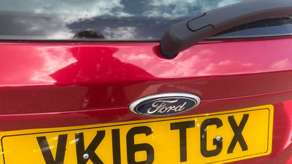 Ford Fiesta 1.25 82 Zetec 5dr Petrol Hatchback - Image 22