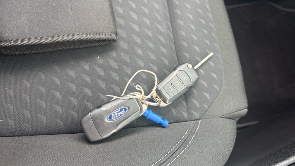 Ford Fiesta 1.0 EcoBoost Zetec 5dr Petrol Hatchback - Image 20