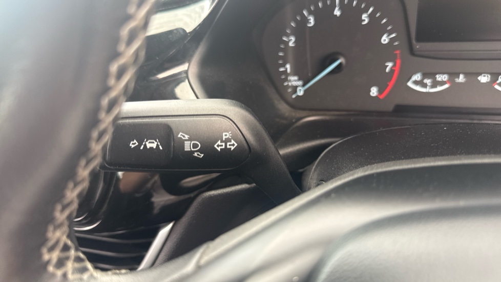 Ford Fiesta 1.0 EcoBoost Zetec 5dr Petrol Hatchback - Image 30