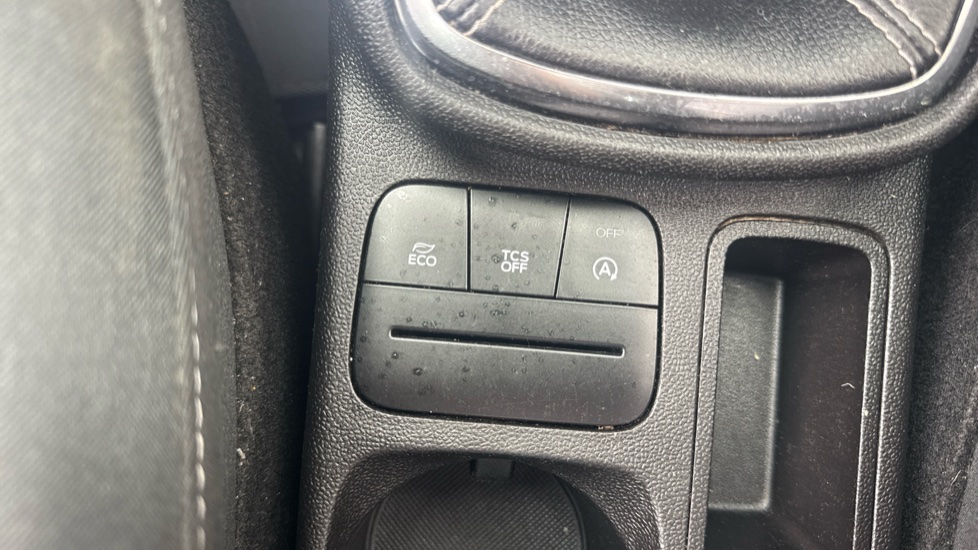 Ford Fiesta 1.0 EcoBoost Zetec 5dr Petrol Hatchback - Image 35