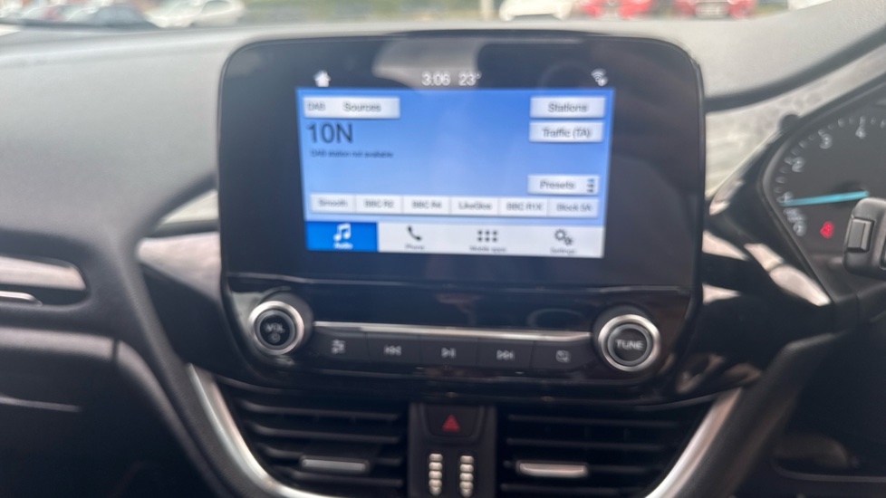 Ford Fiesta 1.0 EcoBoost Zetec 5dr Petrol Hatchback - Image 36