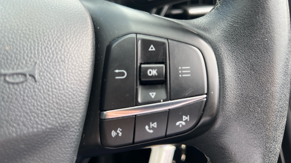 Ford Fiesta 1.0 EcoBoost Zetec 5dr Petrol Hatchback - Image 23