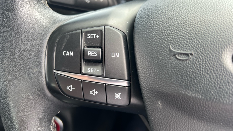 Ford Fiesta 1.0 EcoBoost Zetec 5dr Petrol Hatchback - Image 26