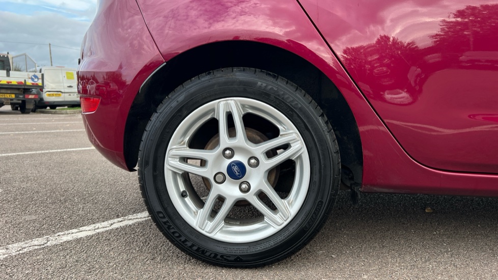 Ford Fiesta 1.0 Zetec 5dr Petrol Hatchback - Image 7