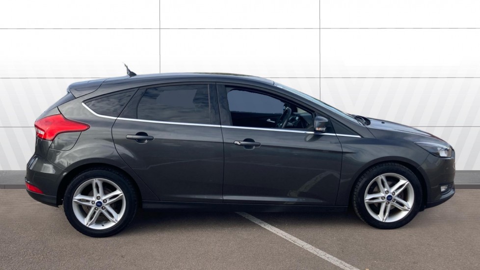 Ford Focus 1.0 EcoBoost 125 Zetec Edition 5dr Petrol Hatchback - Image 5