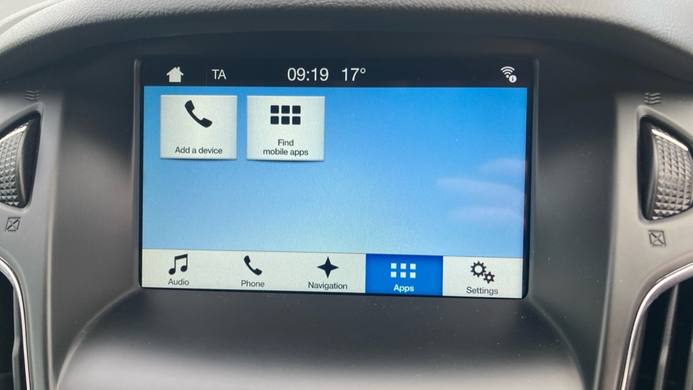 Ford Focus 1.0 EcoBoost 125 Zetec Edition 5dr Petrol Hatchback - Image 32