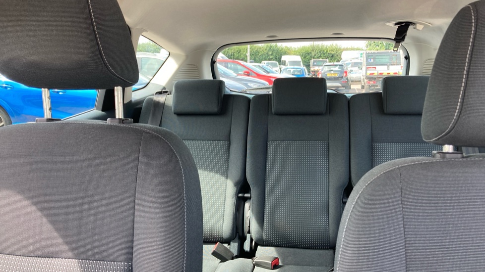 Ford C-MAX 1.6 Zetec 5dr Petrol Estate - Image 15