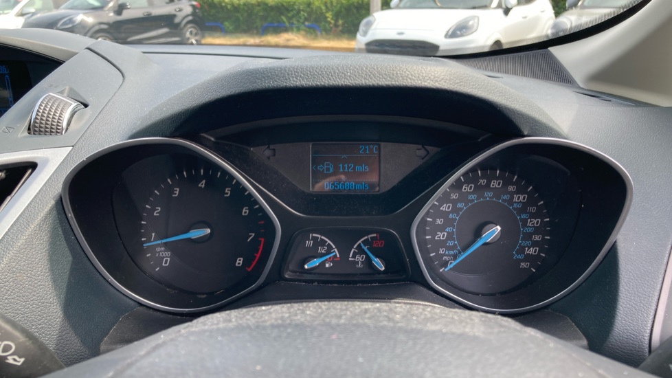 Ford C-MAX 1.6 Zetec 5dr Petrol Estate - Image 18