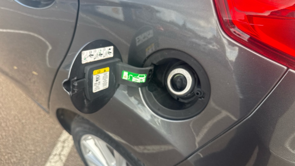 Ford Fiesta 1.0 EcoBoost Titanium 5dr Petrol Hatchback - Image 45