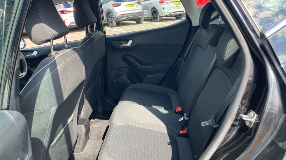 Ford Fiesta 1.0 EcoBoost Zetec 5dr Petrol Hatchback - Image 16