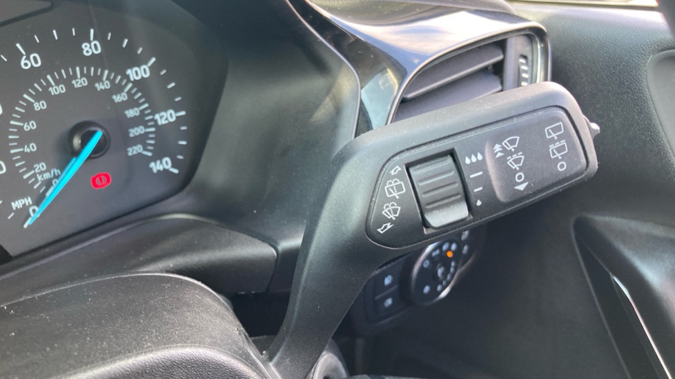 Ford Fiesta 1.0 EcoBoost Zetec 5dr Petrol Hatchback - Image 29