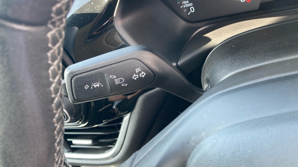 Ford Fiesta 1.0 EcoBoost Zetec 5dr Petrol Hatchback - Image 30