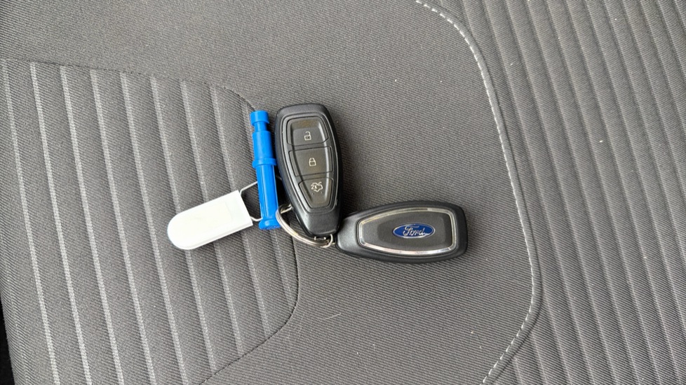Ford Focus 1.0 EcoBoost 125 Titanium 5dr Petrol Hatchback - Image 20