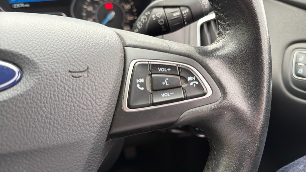 Ford Focus 1.0 EcoBoost 125 Titanium 5dr Petrol Hatchback - Image 23