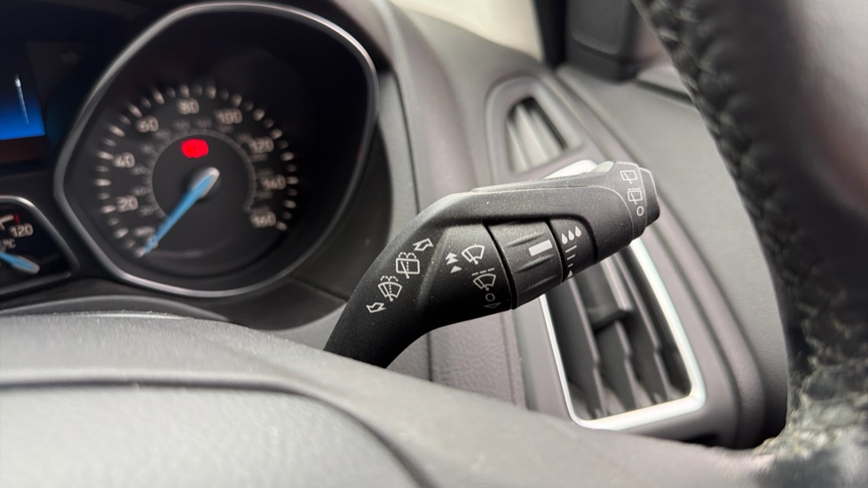 Ford Focus 1.0 EcoBoost 125 Titanium 5dr Petrol Hatchback - Image 24