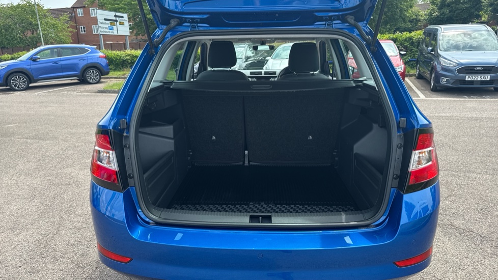 Skoda Fabia 1.0 TSI 110 SE L 5dr Petrol Estate - Image 4