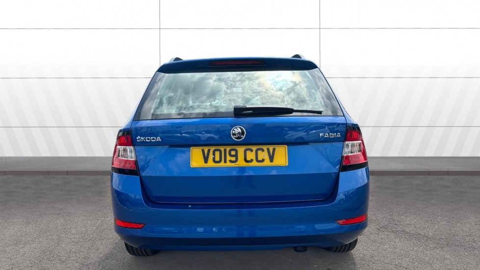Skoda Fabia 1.0 TSI 110 SE L 5dr Petrol Estate - Image 6
