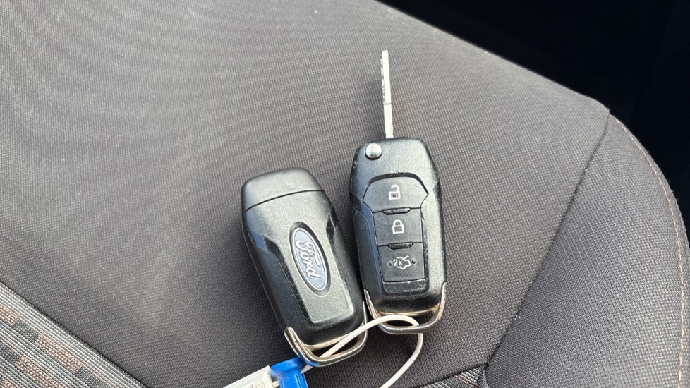 Ford KA+ 1.2 85 Active 5dr Petrol Hatchback - Image 19