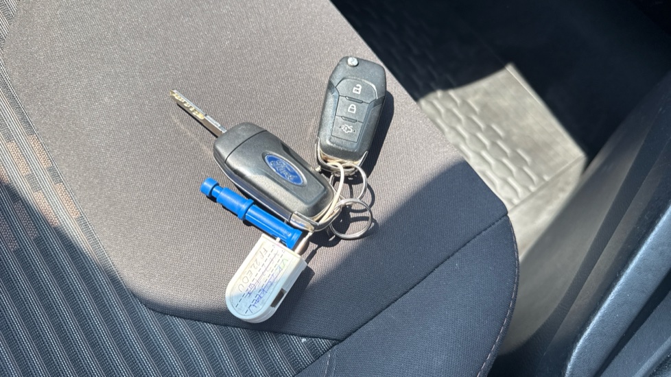 Ford KA+ 1.2 85 Active 5dr Petrol Hatchback - Image 20