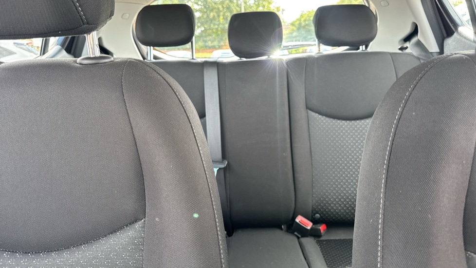 Vauxhall Viva 1.0 SE 5dr [A/C] Petrol Hatchback - Image 15