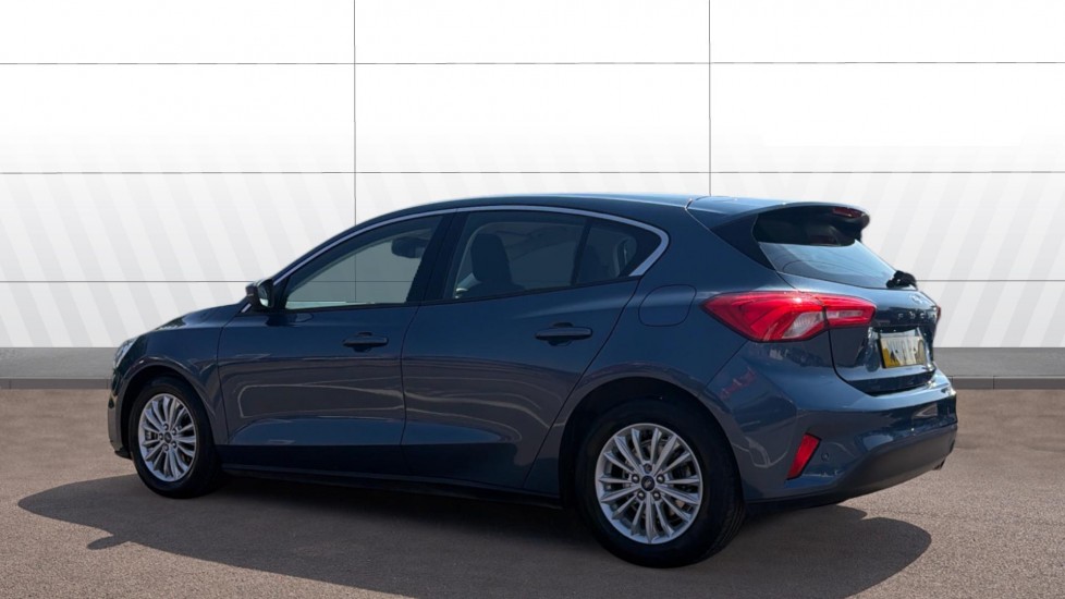 Ford Focus 1.0 EcoBoost 125 Titanium 5dr Auto Petrol Hatchback - Image 2
