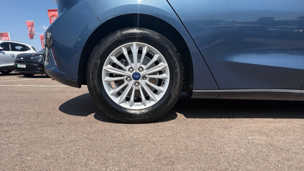 Ford Focus 1.0 EcoBoost 125 Titanium 5dr Auto Petrol Hatchback - Image 7