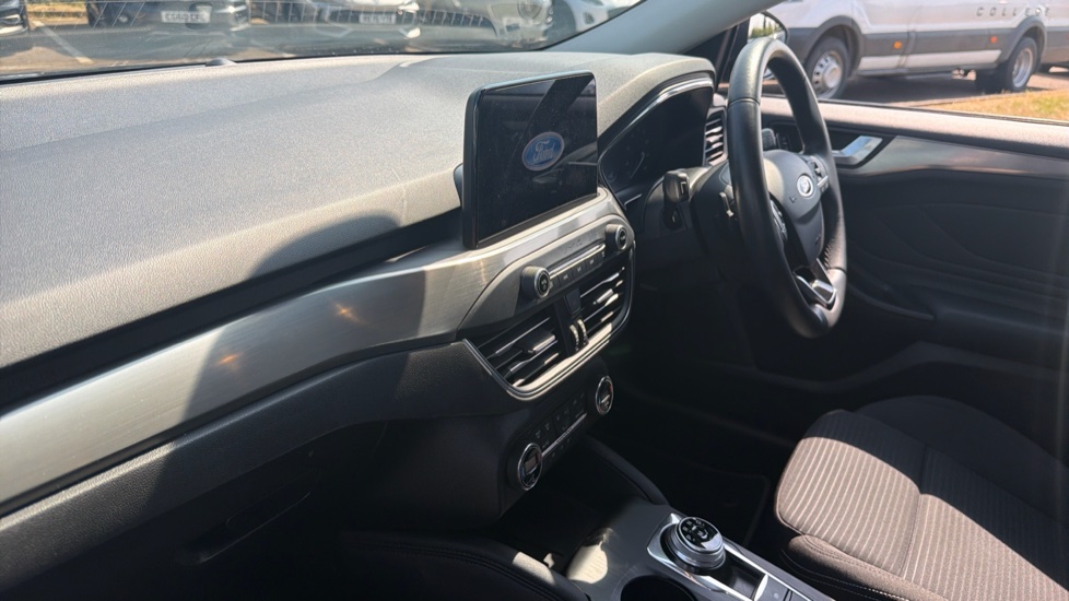 Ford Focus 1.0 EcoBoost 125 Titanium 5dr Auto Petrol Hatchback - Image 9