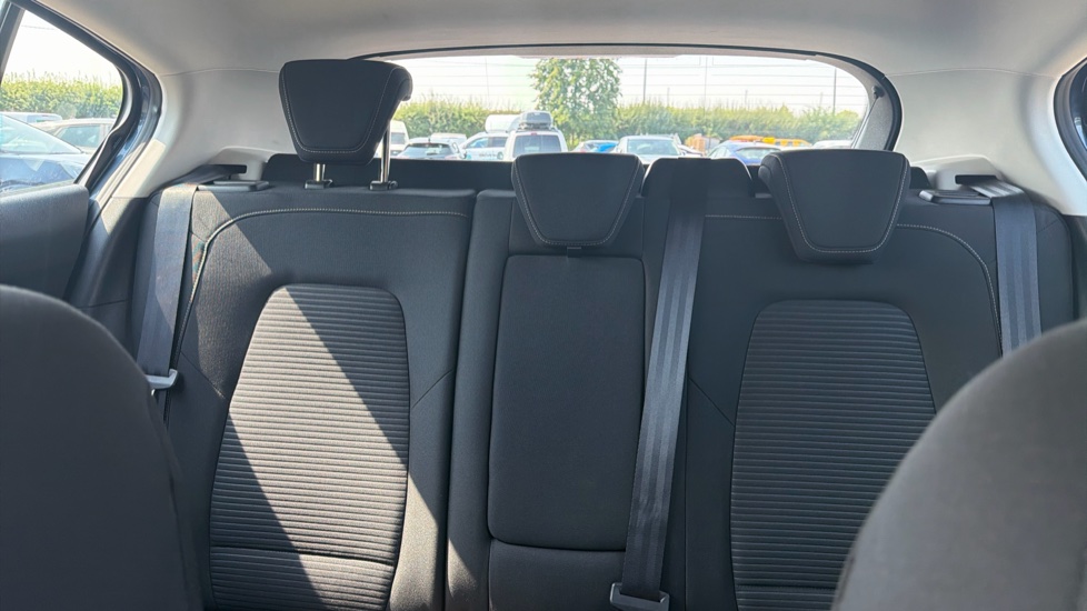 Ford Focus 1.0 EcoBoost 125 Titanium 5dr Auto Petrol Hatchback - Image 15