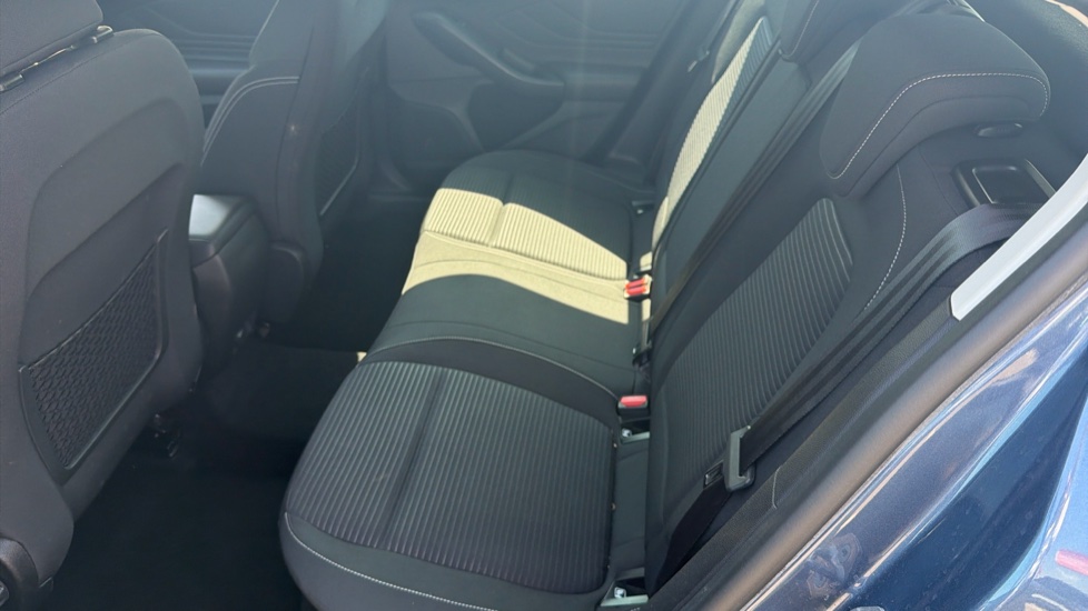 Ford Focus 1.0 EcoBoost 125 Titanium 5dr Auto Petrol Hatchback - Image 16