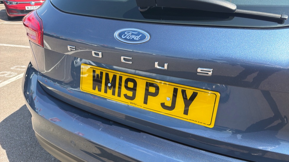 Ford Focus 1.0 EcoBoost 125 Titanium 5dr Auto Petrol Hatchback - Image 21