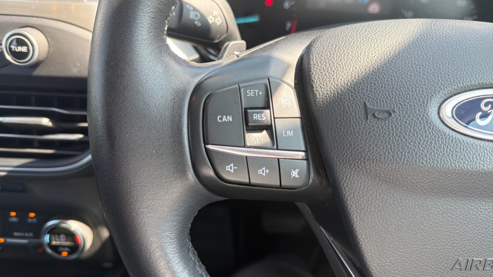 Ford Focus 1.0 EcoBoost 125 Titanium 5dr Auto Petrol Hatchback - Image 33