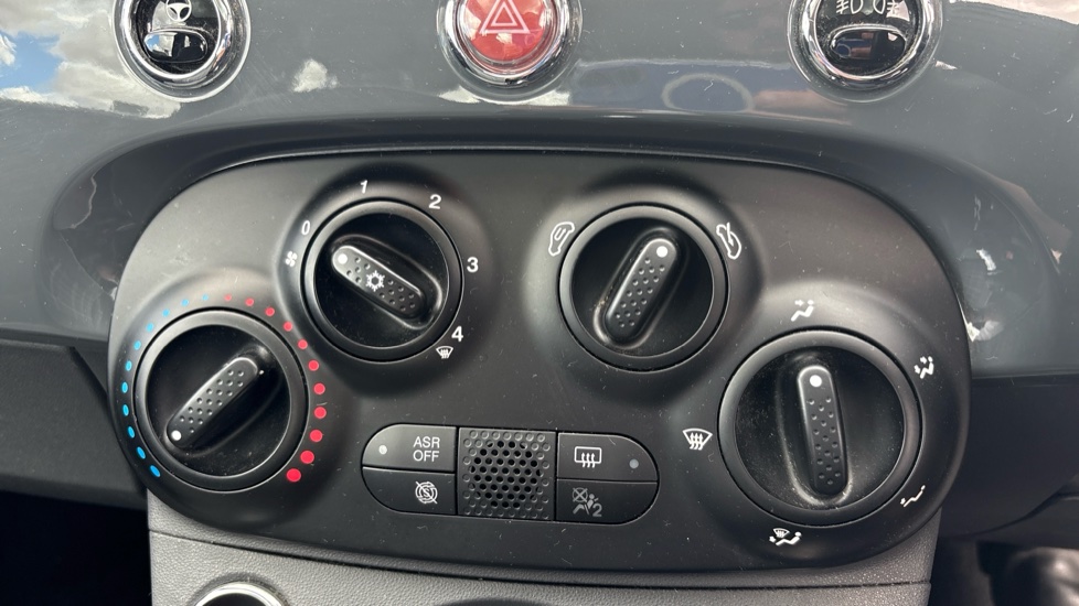Fiat 500 1.2 Lounge 3dr Petrol Hatchback - Image 22