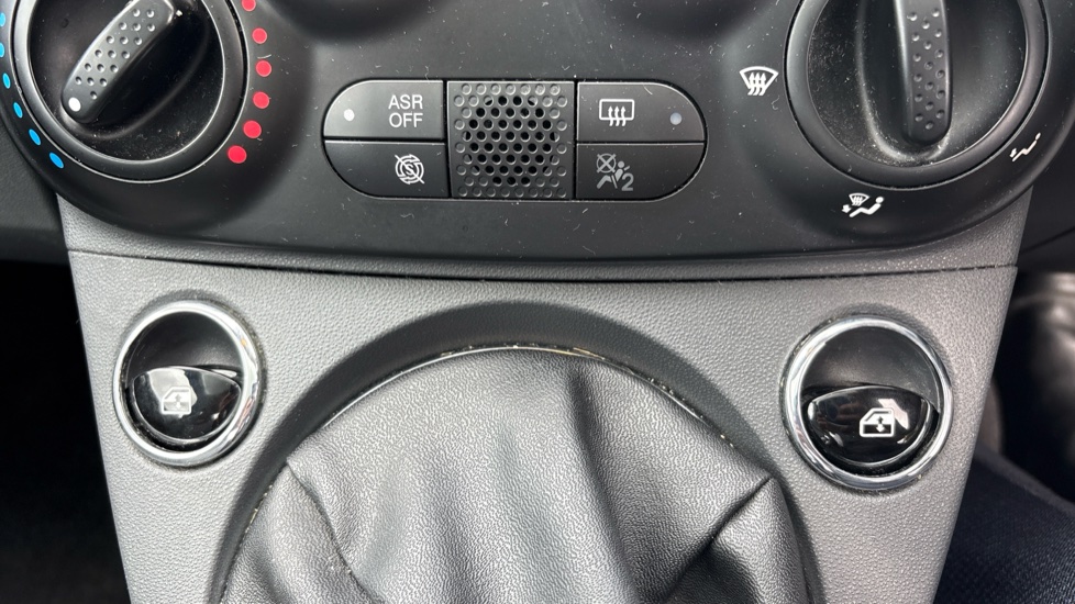 Fiat 500 1.2 Lounge 3dr Petrol Hatchback - Image 23