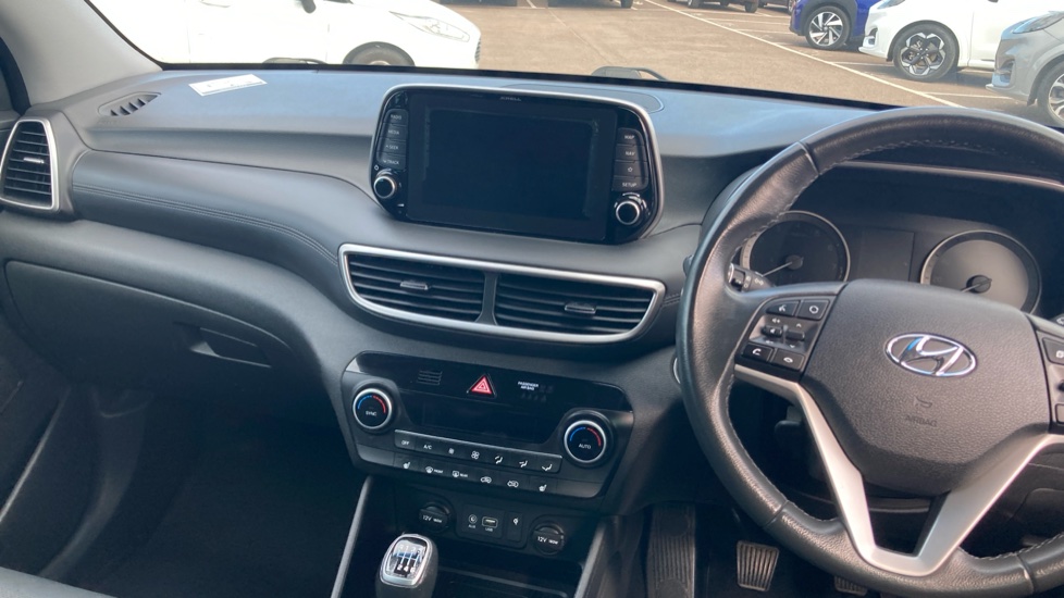 Hyundai TUCSON 1.6 TGDi 177 Premium 5dr 2WD Petrol Estate - Image 10