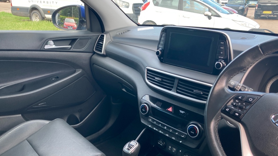 Hyundai TUCSON 1.6 TGDi 177 Premium 5dr 2WD Petrol Estate - Image 14