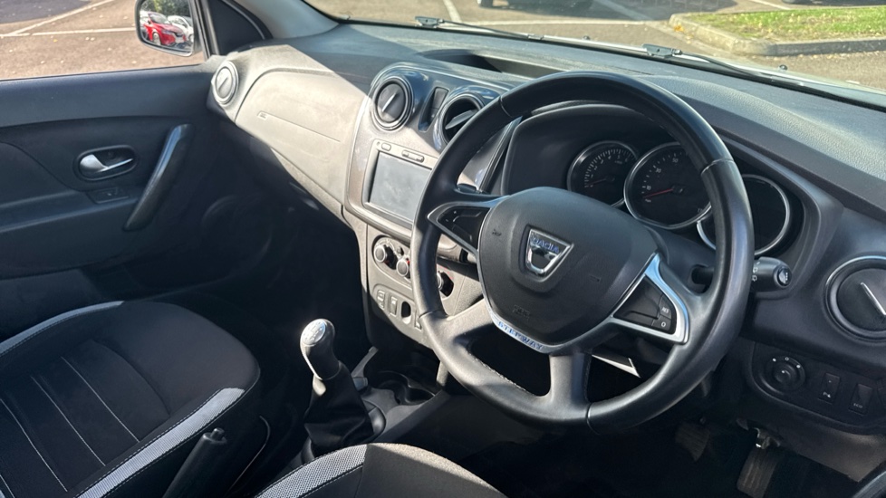 Dacia Sandero Stepway 0.9 TCe Laureate 5dr Petrol Hatchback - Image 11