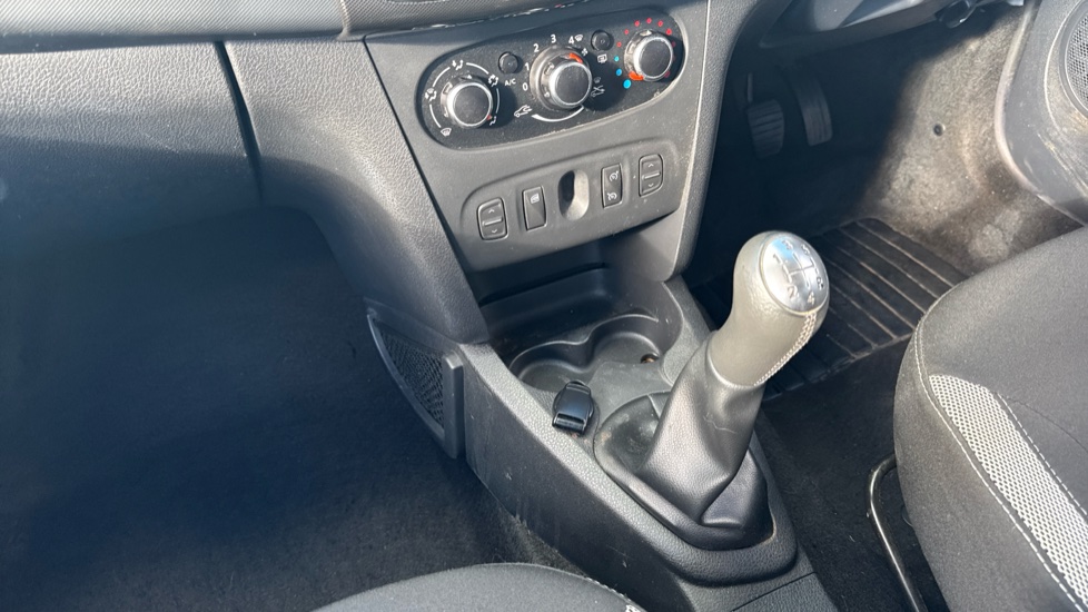 Dacia Sandero Stepway 0.9 TCe Laureate 5dr Petrol Hatchback - Image 13