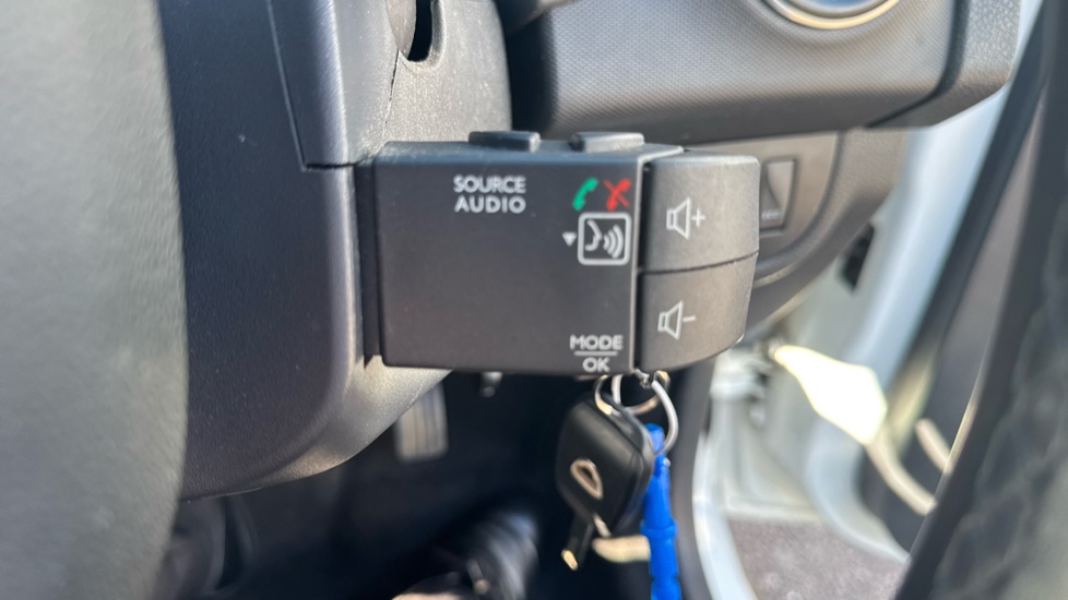 Dacia Sandero Stepway 0.9 TCe Laureate 5dr Petrol Hatchback - Image 31